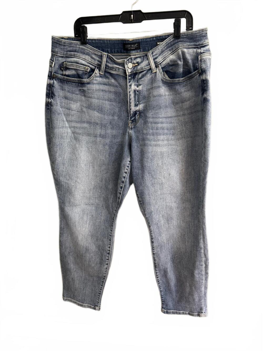 Judy Blue Medium Wash Boyfriend Fit Plus Sized Jeans 18W